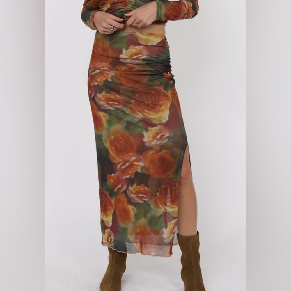 New With Tags Sage The Label Rose Petal Skirt